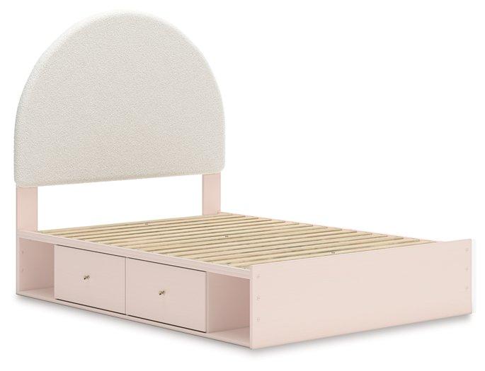 Wistenpine Upholstered Bed with Storage