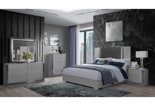 YLIME SMOOTH SILVER KING BED GROUP WITH VANITY SET image