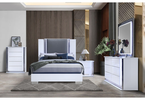 YLIME SMOOTH WHITE QUEEN BED GROUP image